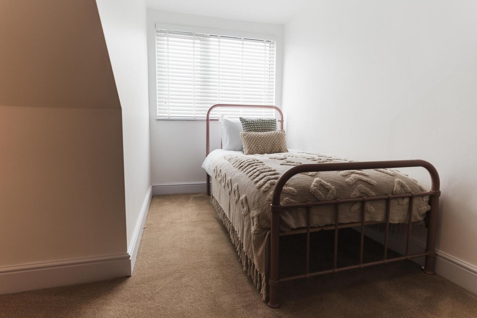 Feature Stone, Stunning Apartment, 2 X King Beds And Single, Sleeps 5 Castle Cary Exterior foto